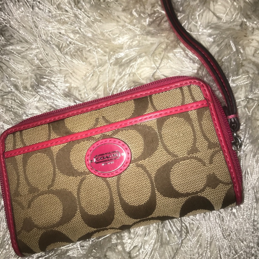 New Coach wristlet